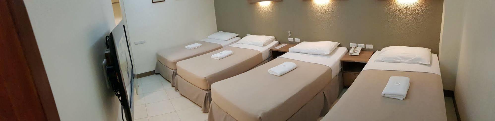 The Center Suites Cebu Kültér fotó
